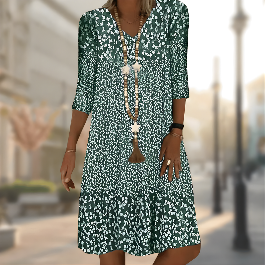 Audrey Chic and Cozy Women&