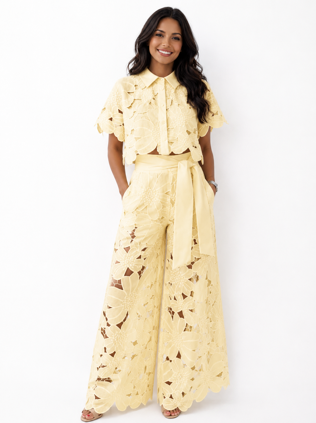 Reina Elegant Floral Lace Set