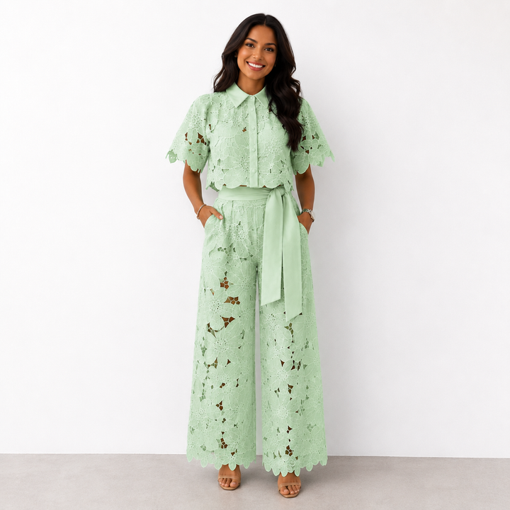 Reina Elegant Floral Lace Set